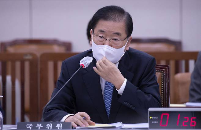 정의용 외교부 장관이 21일 국회 외교통일위원회의 외교부·통일부 등에 대한 종합감사에서 의원들의 질의에 답변하고 있다. 국회사진기자단