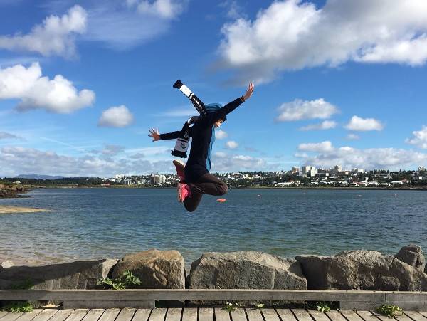 에세이스트 김혼비로 얼굴 공개를 꺼린다. 네 번째 산문집인 ‘다정소감’을 통해 특유의 참신하고 씩씩한 이야기를 들려준다. 안온북스 제공