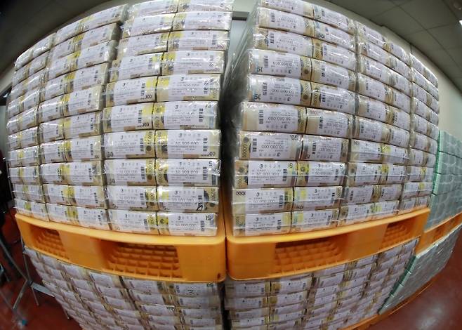 법인보험대리점 리치앤코가 조사한 결과 주식과 부동산, 펀드 등이 20~30대 주요 투자처로 자리잡았다./사진=뉴스1