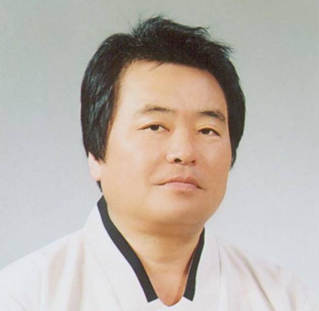 ‘2021 이호우·이영도 시조문학상’ 본상 수상자 강문신 시인  *재판매 및 DB 금지