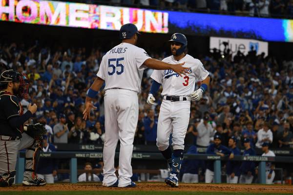 NLCS 5차전서 3홈런을 작렬한 LA 다저스의 크리스 테일러 사진=USA투데이/연합뉴스