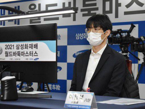 중국 펑리야오에 극적인 반집승을 거두며 삼성화재배 8강에 진출, 생애 최고 성적을 작성한 이창석.  /한국기원