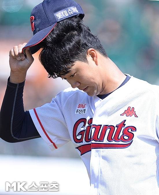 롯데 만년 유망주 윤성빈이 결국 군에 입대한다. 재능을 피워 보기도 전에 쉼표를 찍게 됐다.               사진=MK스포츠 DB