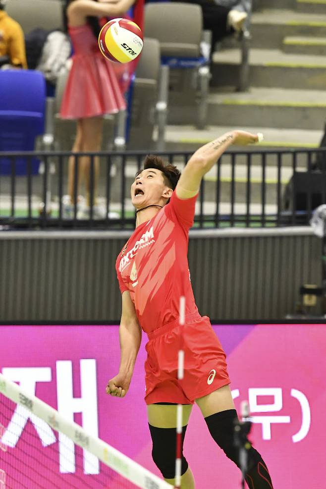 한국전력 박철우가 강스파이크를 날리고 있다. 사진=KOVO