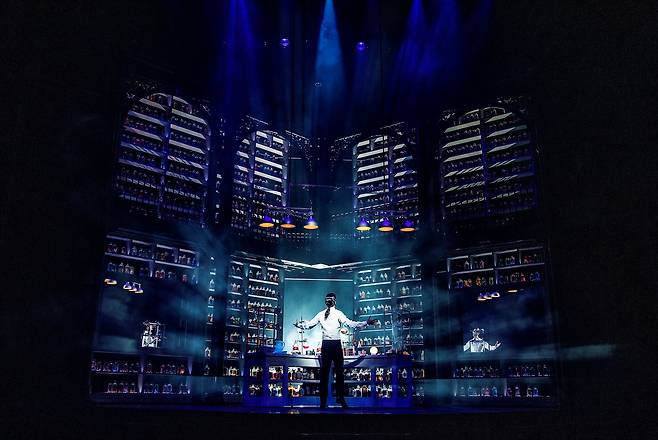 뮤지컬 '지킬 앤 하이드'의 실험실 장면. /오디컴퍼니