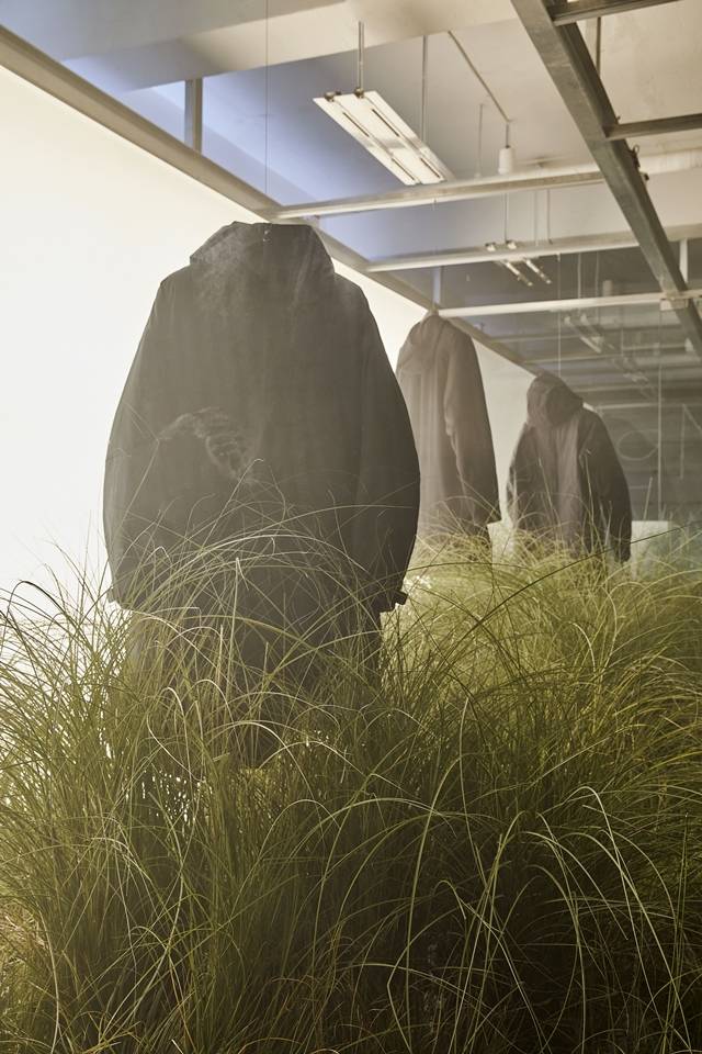 코오롱스포츠의 서브 브랜드 LTEKS(라이프테크)가 'edition 03' 컬렉션을 공개하고 관련 전시 'MAELSTORM'을 진행한다./사진제공=코오롱스포츠