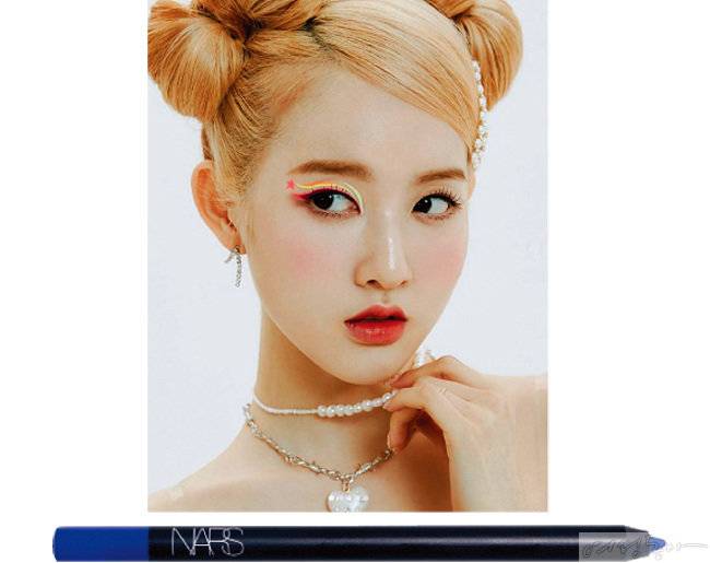 나스 하이 피그먼트 롱웨어 아이라이너 #오션 드라이브 울트라 파인 마이크로 팁을 장착해 정교한 아이라인을 연출할 수 있다. 1.1g 3만3천원.