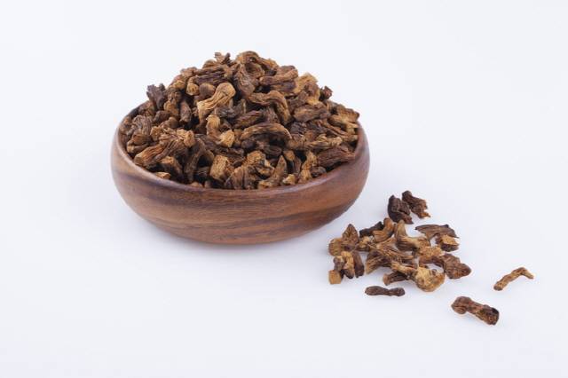 둥글레, 쑥, 잔대는 체온 유지와 면역력 증진 등에 효과가 좋다/사진=게티이미지뱅크