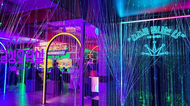 지난 22일 오후 방문한 서울 상수동 금성오락실 내부 모습./사진=오문영 기자