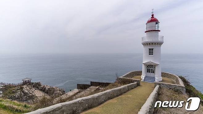 전북 군산시 옥도면에 위치한 어청도등대.© 뉴스1