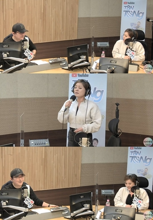 한혜진이 완벽한 라이브로 청취자들의 극찬을 끌어냈다.