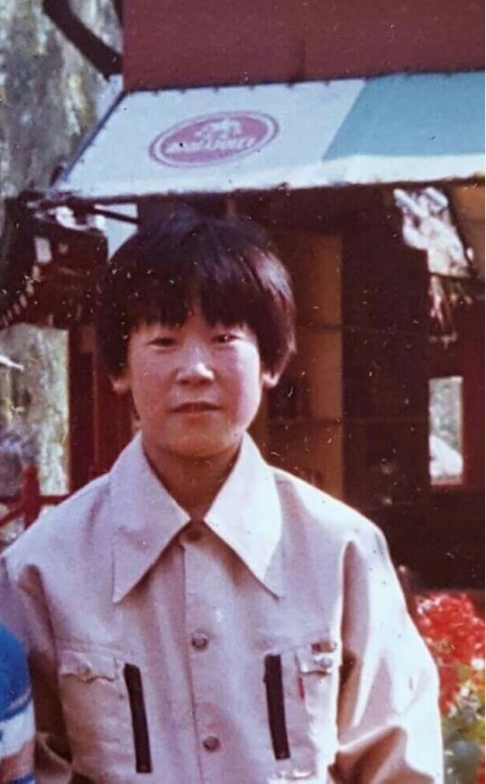 이재명 후보가 공개한 자신의 소년공 시절 사진. (이재명 후보 SNS 갈무리) © 뉴스1