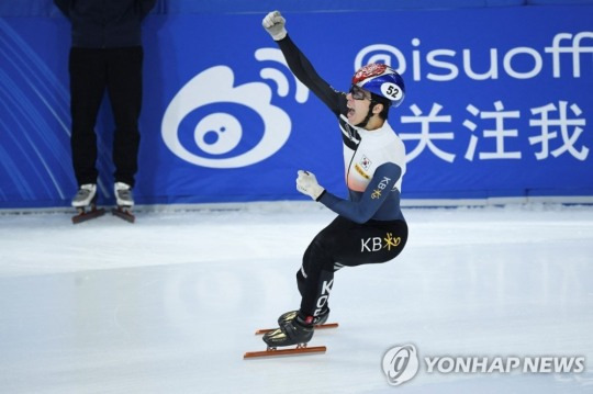 쇼트트랙 황대헌 월드컵 1차 대회 모습
[AFP=연합뉴스 자료사진]