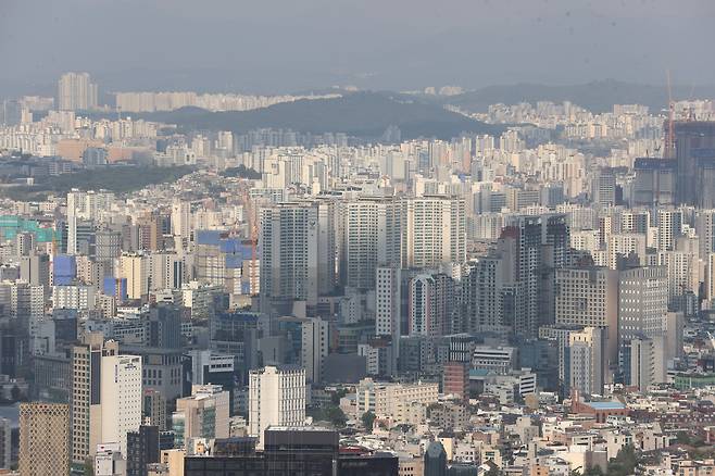 서울 남산에서 바라본 서울 시내 아파트 /연합뉴스