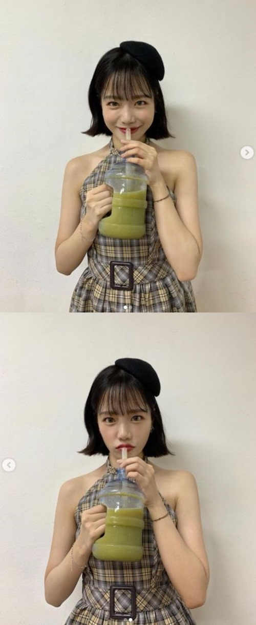 Jo Yu-ri, from IZ*ONE, showed off her cute charm.Jo Yu-ri posted an article and a photo on his instagram on the afternoon of the 1st.In the photo, he is drinking a drink with stage styling.With its cute charm, Jo Yu-ri has emanated a refreshing nectar.In another photo, he is making a sharp look.Jo Yu-ri, owner of a lovely charm, boasted a cute yet youthful charm.