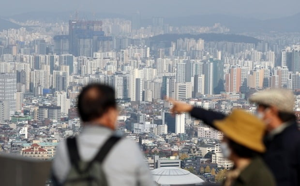 서울 남산에서 바라 본 서울 시내 아파트 모습. 사진=연합뉴스