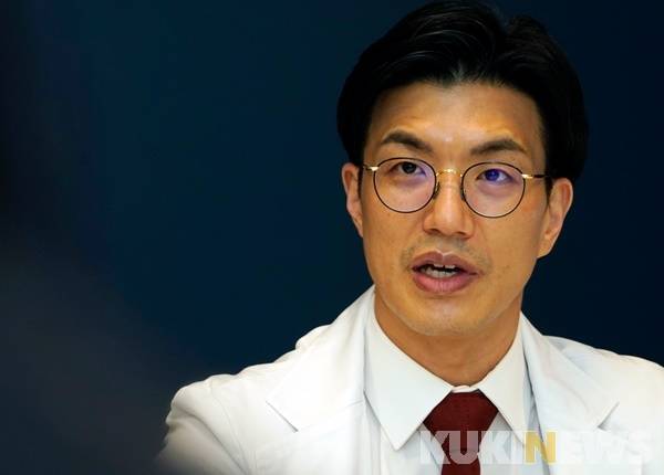 김병준 고려대 안암병원 영상의학과 교수는 “뇌졸중 초기 증상에 대한 인식이 낮다보니 늦게 내원하는 경우가 많다. FAST 증상이 나타나면 119를 불러야 한다”고 강조했다.&nbsp;