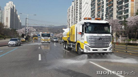 구리시 청소차량 노면청소 현장. 사진제공=구리시