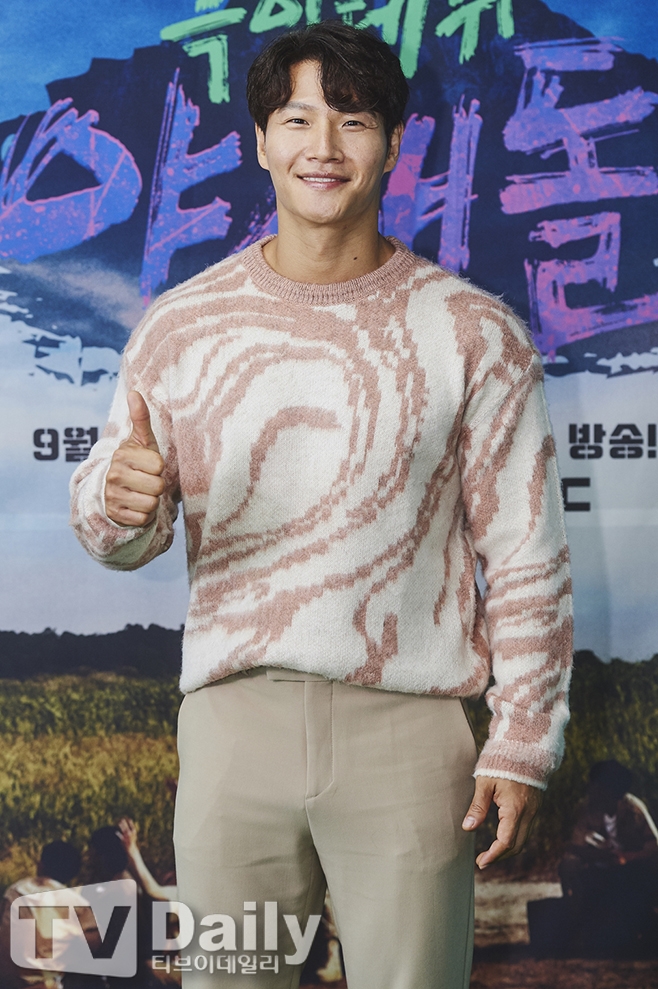 Despite the fact that singer Kim Jong-kook has explained, there is a suspicion that he has grown a muscle using Nootropic.On the 31st of last month, overseas health YouTuber Greg Ducet raised Kim Jong-kooks Nootropic suspicion.Greg Ducet raised suspicions of taking Nootropic because Kim Jong-kook is in better shape as the years go by.Kim Jong-kook, 45, was the claim that he could not keep up with the physical condition of young men.Kim Jong-kook later refuted Greg Ducets allegations head-on: Kim Jong-kook said on June 6, If necessary, I intend to take all the tests that exist in the world.I have completed one today. If you have a very credible and recommendable test, please recommend a lot of comments. Kim Jong-kook also posted another long article on the 7th, saying, If you are a non-ropic, it is wrong for me to be shuddering even if it is legal.It is legal and okay for the general public to get a doctors prescription, but Kim Jong-kook is a big mistake here if he does it. He mentioned his special situation living in Celebrity in Korea.Kim Jong-kook said, If you test whether hormone levels are external injections or made by yourself, you will get it.I will do all the other related tests sequentially, so just enjoy it. He also asked the netizens for help, saying that they are looking for a way to get a test from an organization that can only receive a doping test.Later, on the same day, on the same day, Health YouTuber Ghango raised suspicions about Kim Jong-kooks explanation.Ghango is a person who has become a hot topic with the confession of bodybuilders who used Nootropic to raise their body in the past, so-called drug-exercise.When asked about the suspicion of Kim Jong-kook Nootropic by the netizens posted on his social network service (SNS), Ghango added a new fire to the controversy by writing, I know the facts correctly, but Kim Jong-kook is so good at image in Korea, so I can not answer honestly.Most of the netizens who have encountered the Kim Jong-kook Nootropic controversy are trusting Kim Jong-kooks words.Kim Jong-kook was judged by the military public interest due to the back disk in the past, and it was widely known through broadcasting that he has been doing Exercise for 20 years to overcome back pain.In particular, Kim Jong-kook has been releasing his Exercise routine steadily through SBS entertainment program Ugly Our Little.It is no exaggeration to say that the whole nation has watched the process of making and maintaining Kim Jong-kooks current body shape because he has been exposed to SBS Running Man for 10 years every week.How this controversy will end, the public is paying attention.