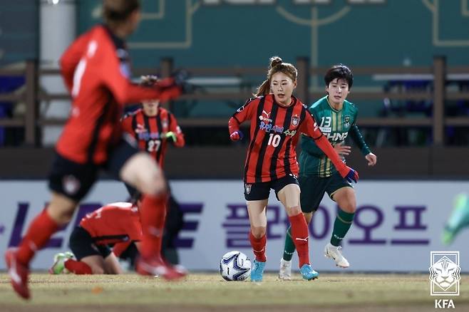 한수원과 수원도시공사의 경기 모습 [대한축구협회 제공. 재판매 및 DB 금지]