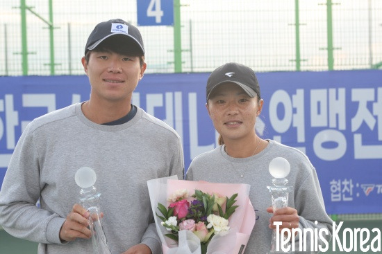 2관왕에 오른 이재문과 김나리