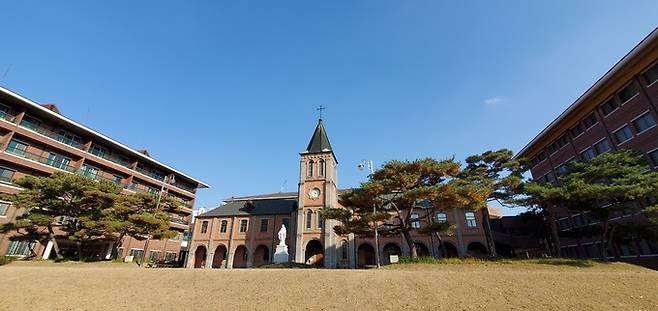 성유스티노신학교