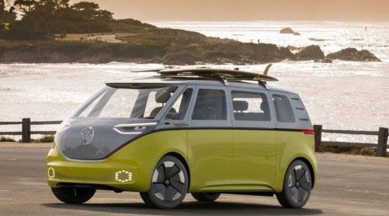 폴크스바겐이 최근 공개한 전기 미니 버스 ID.버즈. 마이크로 버스의 디자인을 계승한 게 눈에 띈다. 사진 폴크스바겐