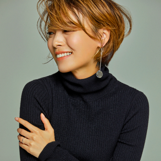 Sunye (Min Sunye), a former member of the group Wonder Girls, will start a full-scale return to entertainment activities with Mom is an Idol.According to the 18th coverage, Sunye will appear on TVNs new entertainment program Mom is an idol.Mom is an idol is a program that contains idol re-election of legend stars who left us with childbirth and childcare.The recall of the memories of the stars who have been forgotten for a while in our memories and the return of the main business are expected to give viewers a sense of impression and deep luck.Sunye, who became the mother of three daughters in the popular group Wonder Girls leader and vocalist, is also on stage again through Mom is an idol.Sunye, who has been concentrating on family and childcare for the past three years, is expected to focus attention on the show as she will announce her new start as a singer in the first fixed entertainment Mom is Idol.After a long practice period at JYP Entertainment, Sunye made his debut as Wonder Girls in 2007 and married James Park, a Canadian missionary in 2013, and temporarily suspended his activities.In 2018, he signed an exclusive contract with his agency Polaris Entertainment to suggest his return to the entertainment industry. In the same year, he appeared in The Stranger and The Masked Wang to announce his current situation, but there was no continuous activity.In November last year, he released his first page of the collaboration single with JoKwon.Mom Idol will be broadcast for the first time in December.