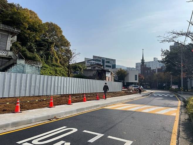 광주 동구청은 도시재생사업의 하나인 학동삼거리 정비사업을 통해 도시 흉물이었던 학동 유흥업소를 철거했다. 동구청 제공