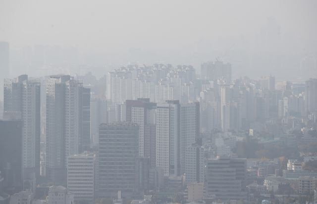 남산에서 바라본 서울 시내 아파트 모습. 연합뉴스