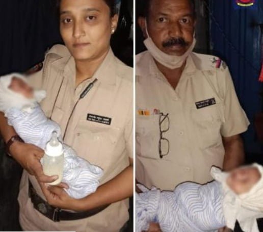 인도 뭄바이 하수구에서 발견된 여자아이. 뭄바이 경찰 공식 트위터 캡처