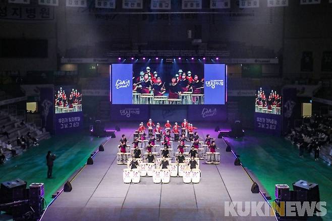 2021 원주 다이나믹 댄싱카니발에서 은상을 수상한 강원 횡성군 난타연합팀.
