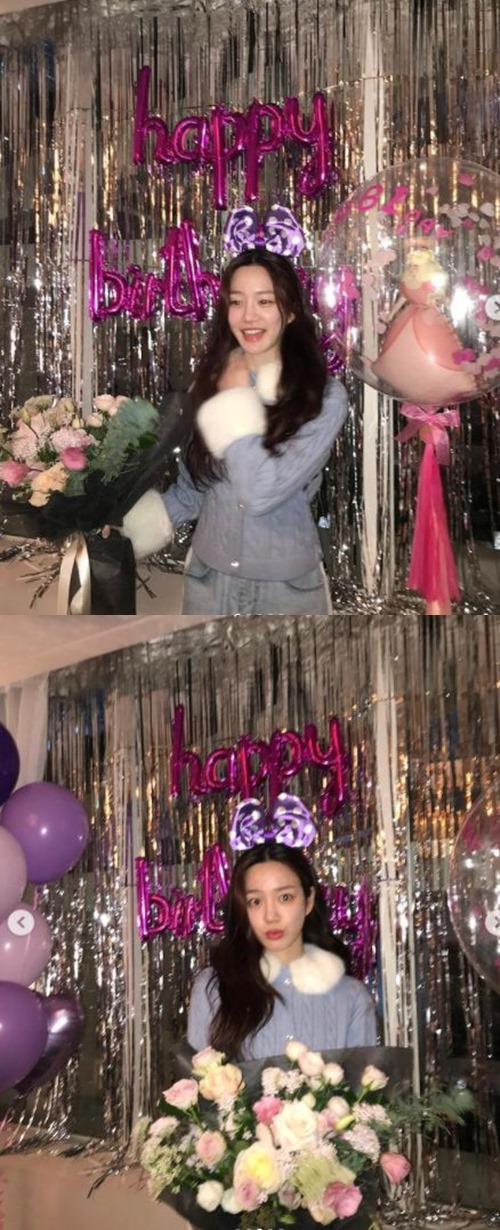Actor Lee Yu-bi has oozed the charm of Lovely.On the afternoon of the 23rd, Yubi posted a picture and a picture of the best staff of the crying staff on his instagram.Thank you for the pretty cake, he added.Inside the picture is a picture of Yu Yu-bi, who styled purple as a point.He made fans hearty with a lovely visual with a cute and youthful charm.In another photo, Lee Yu-bi delivered bright energy with a bright smile.