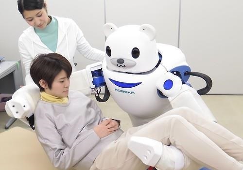 일본 이화학연구소가 개발한 간병 로봇/사진=연합뉴스DB