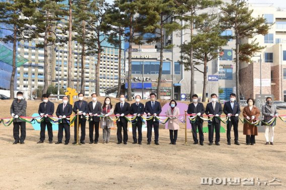 양주시 26일 옥정중앙호수공원 내 AR(증강현실)동물원 개장식 개최. 사진제공=양주시