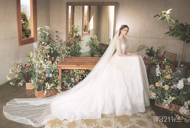 사진 : 정경옥웨딩, Premium Line Wedding Dress