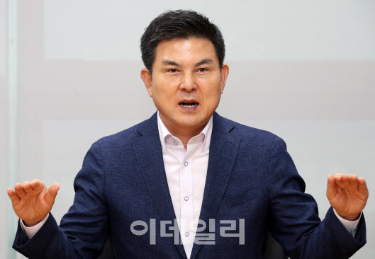 김태호 국민의힘 의원은 30일 윤석열 대선 후보와 이준석 당 대표 간 갈등에 대해 일침을 날렸다. (사진=이데일리DB)