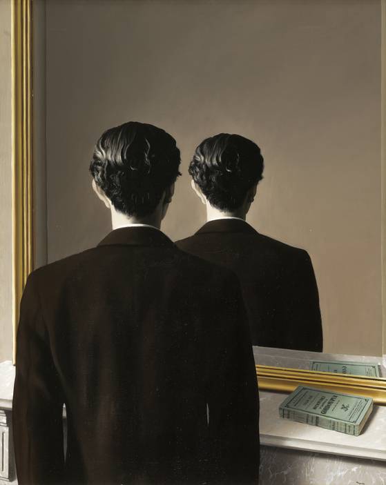 “Not To Be Reproduced”(1937) by René Magritte is the highlight of “The Surreal Shock: Masterpieces from Museum Boijmans Van Beuningen” exhibition, which runs through March 6 at the Soul Arts Center’s Hangaram Art Museum in southern Seoul.  ⓒ Rene Magritte / ADAGP, Paris - SACK, Seoul, 2021 [MUSEUM BOIJMANS VAN BEUNINGEN]