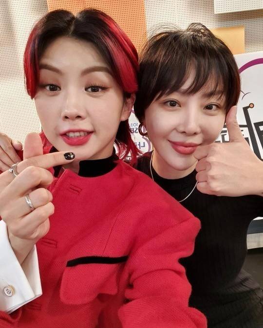 [서울=뉴시스] 아이키·나르샤. (사진=나르샤 인스타그램 제공).2021.11.30.photo@newsis.com