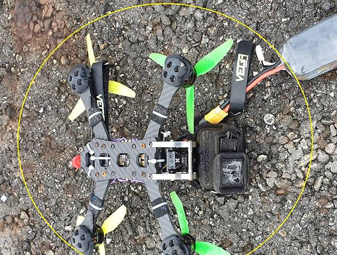 인천LNG기지에 추락한 사제 드론 (사진=국민의힘 엄태영 의원실 제공, 연합뉴스)