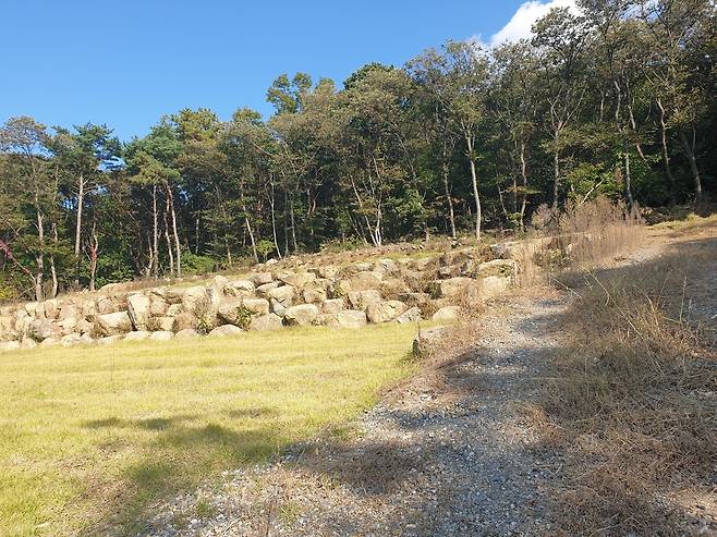 산지 훼손 후 조성한 의정부시 소재 가족묘 적발 [경기도 제공. 재판매 및 DB 금지]