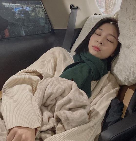 Actor Seol In-ah has revealed his appearance in the car.On the first day, Seol In-ah posted a picture on his instagram without any phrase.In the photo, Sul In-ah shows her sleeping quietly with a pin on her head, and she shows a cute fashion with a beige knit and a khaki muffler around her neck.In the photo, Seol In-ahs daily life was drawn while he was moving to the car and holding a fur blanket and sleeping.The netizens who watched the photos praised the beauty of Seol In-ah by leaving comments such as You are beautiful in your sleep and In-a princess in a sleeping car.Seol In-ah will appear in SBSs new drama In-house, which is scheduled to air in the first half of next year. Seol In-ah will play the role of the only daughter of a chaebol who shows off her colorful visuals in the drama In-house.Photos  SHINA SNS Capture