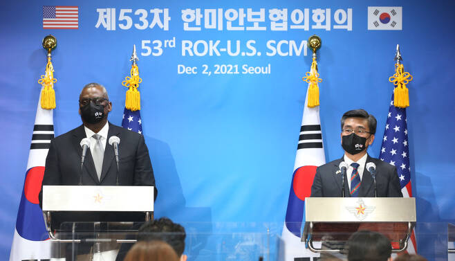 South Korea’s Defense Minister Suh Wook (R) and US Defense Secretary Lloyd Austin (L) at a joint press conference right after the 53rd Security Consultative Meeting (SCM) held in Seoul on Dec. 2.