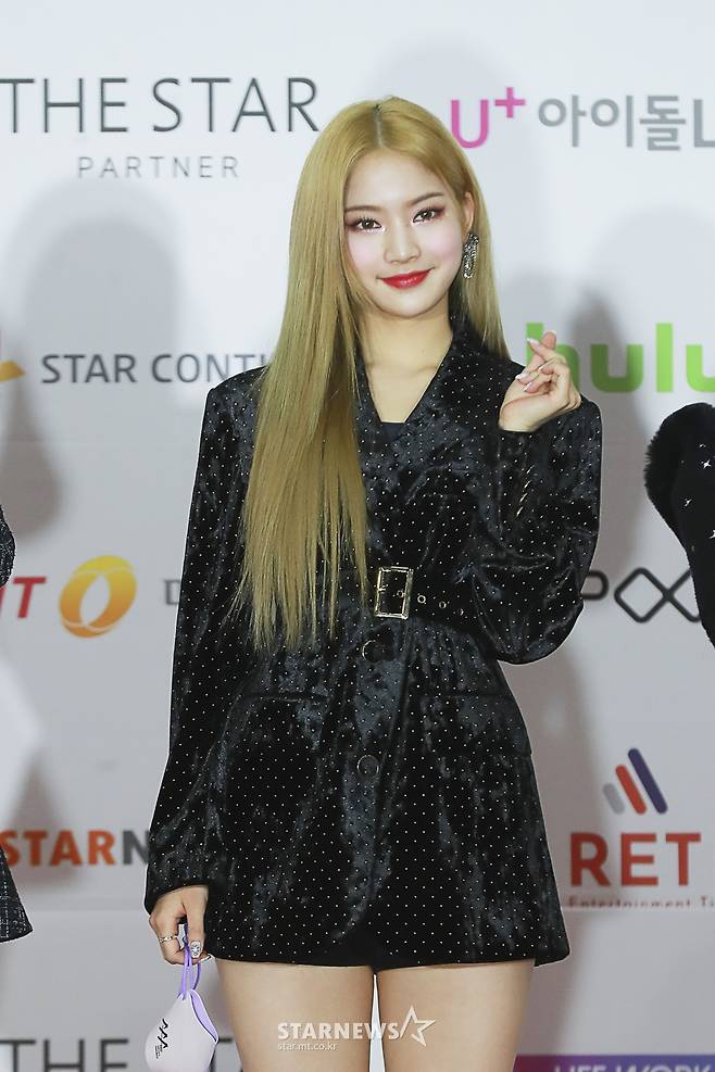 스테이씨 아이사 '귀여운 고양이상'[★포토]