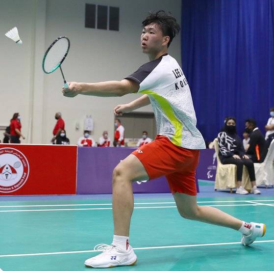 2021 바레인 장애인아시아청소년경기대회 배드민턴 남자단식에 출전한 이정수. [사진 대한장애인체육회]