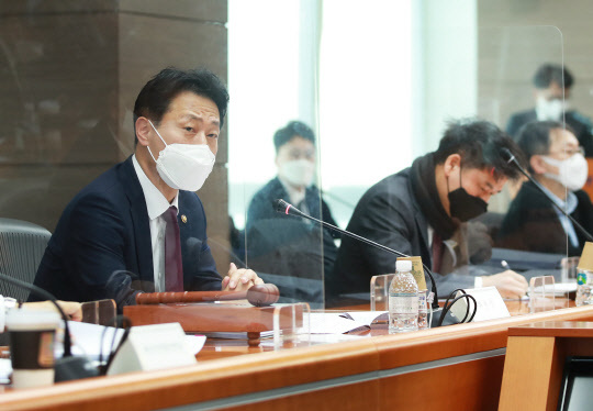 박기영 산업통상자원부 제2차관이 6일 서울 역삼동 기술센터에서 '제24차 에너지위원회'를 주재하고 있다. 산업통상자원부 제공