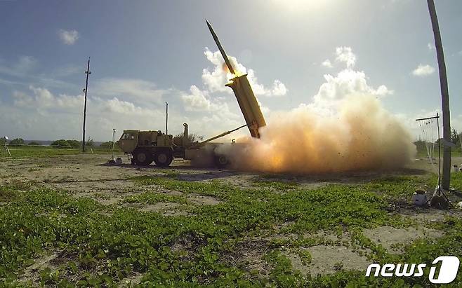 태평양 연안 웨이크섬에 미국 고고도미사일방어체계(THAAD)가 배치돼있다. 2015.11.01 © AFP=뉴스1