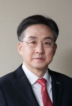 홍원식 전 이베스트투자증권 대표