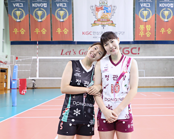 사진= 크리스마스 스페셜 유니폼을 입은 KGC인삼공사 리베로 노란(좌)-채선아, KGC인삼공사