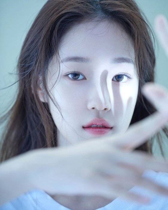 노윤서